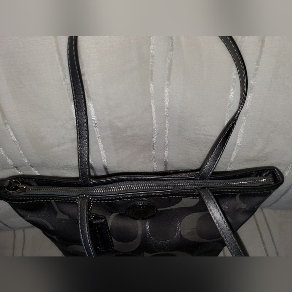 Grey Coach bag with silver monogram logo. - Picture 10 of 11